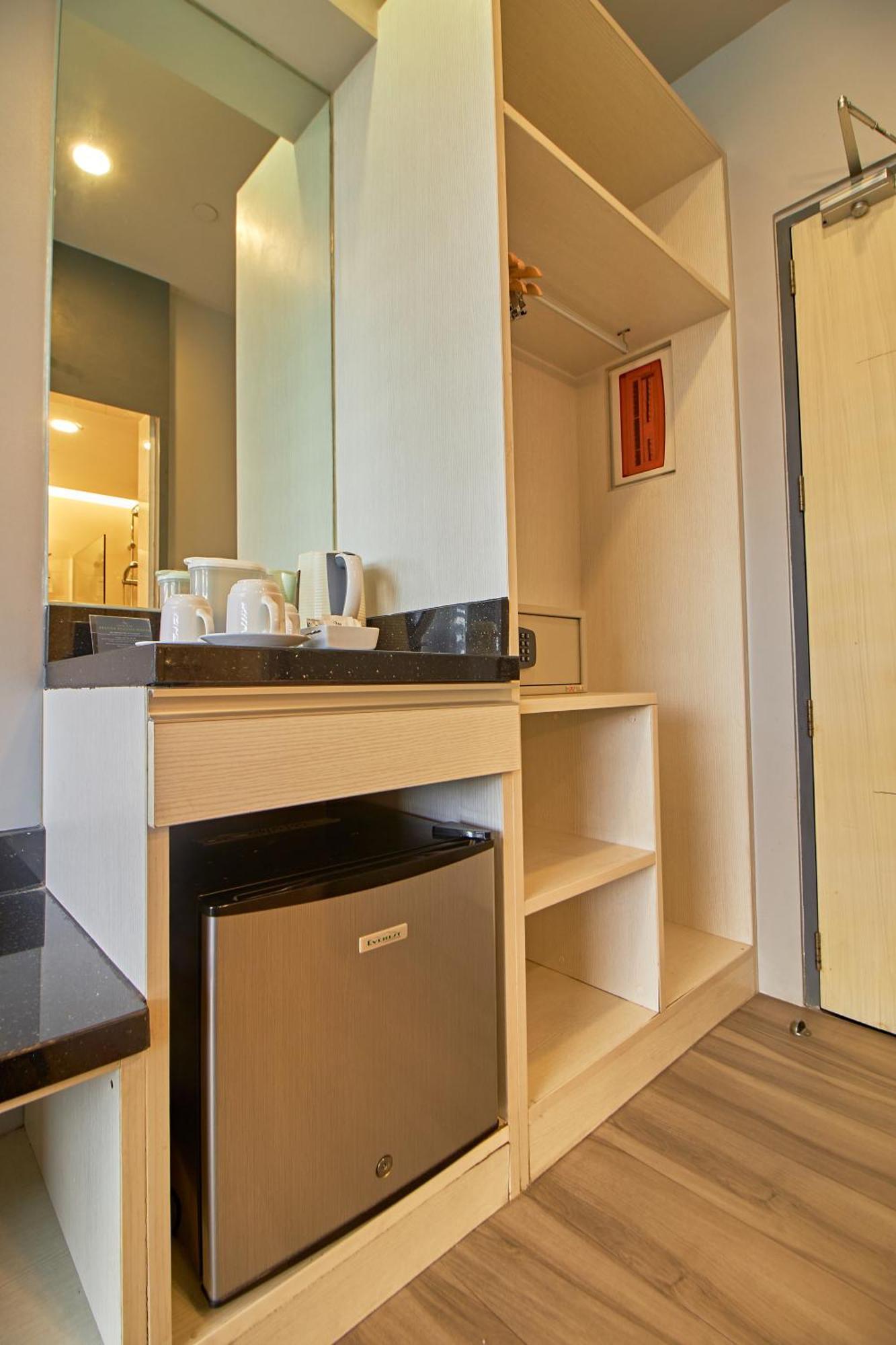 Cebu Hotel Plus Екстериор снимка