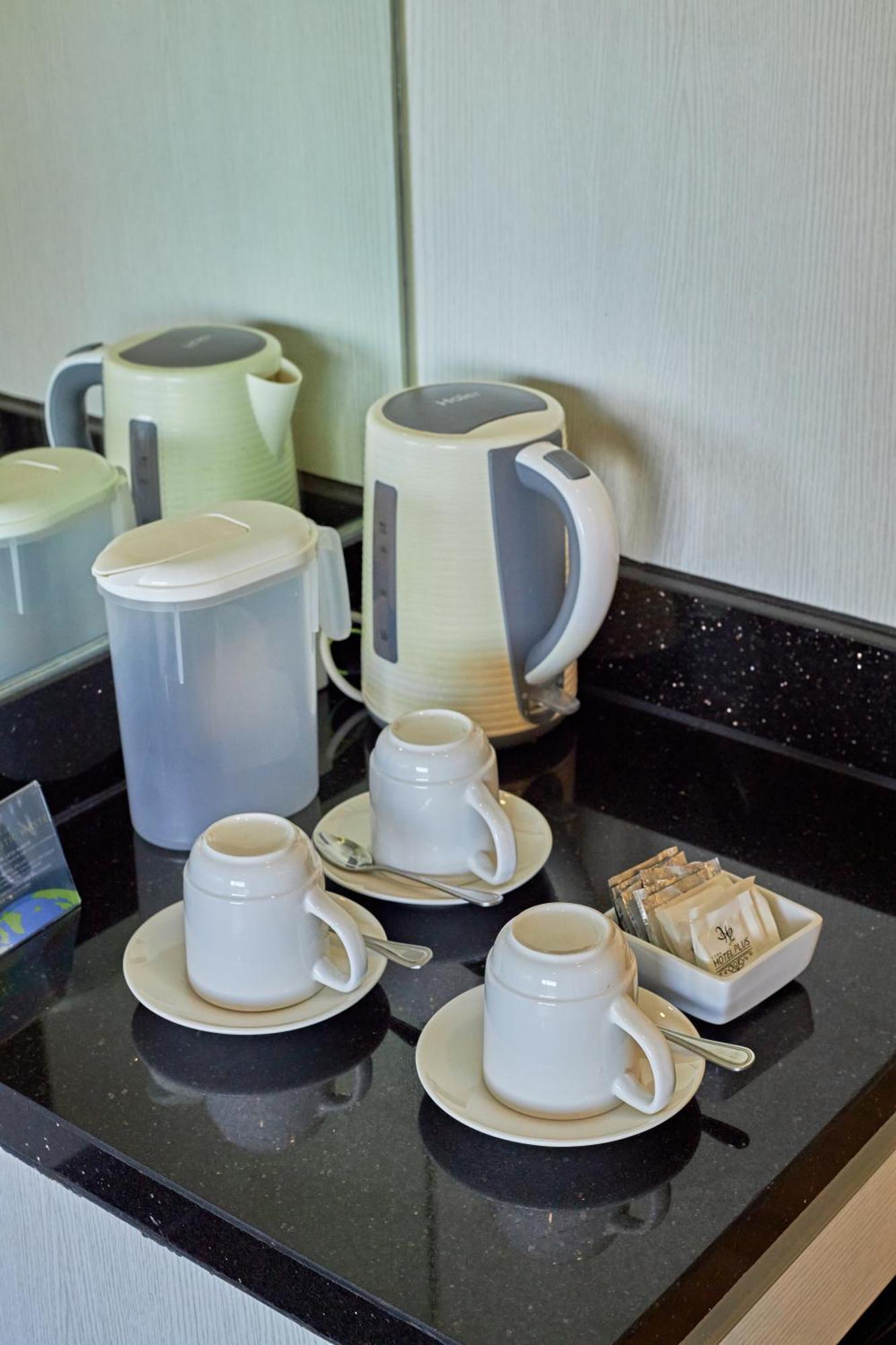 Cebu Hotel Plus Екстериор снимка