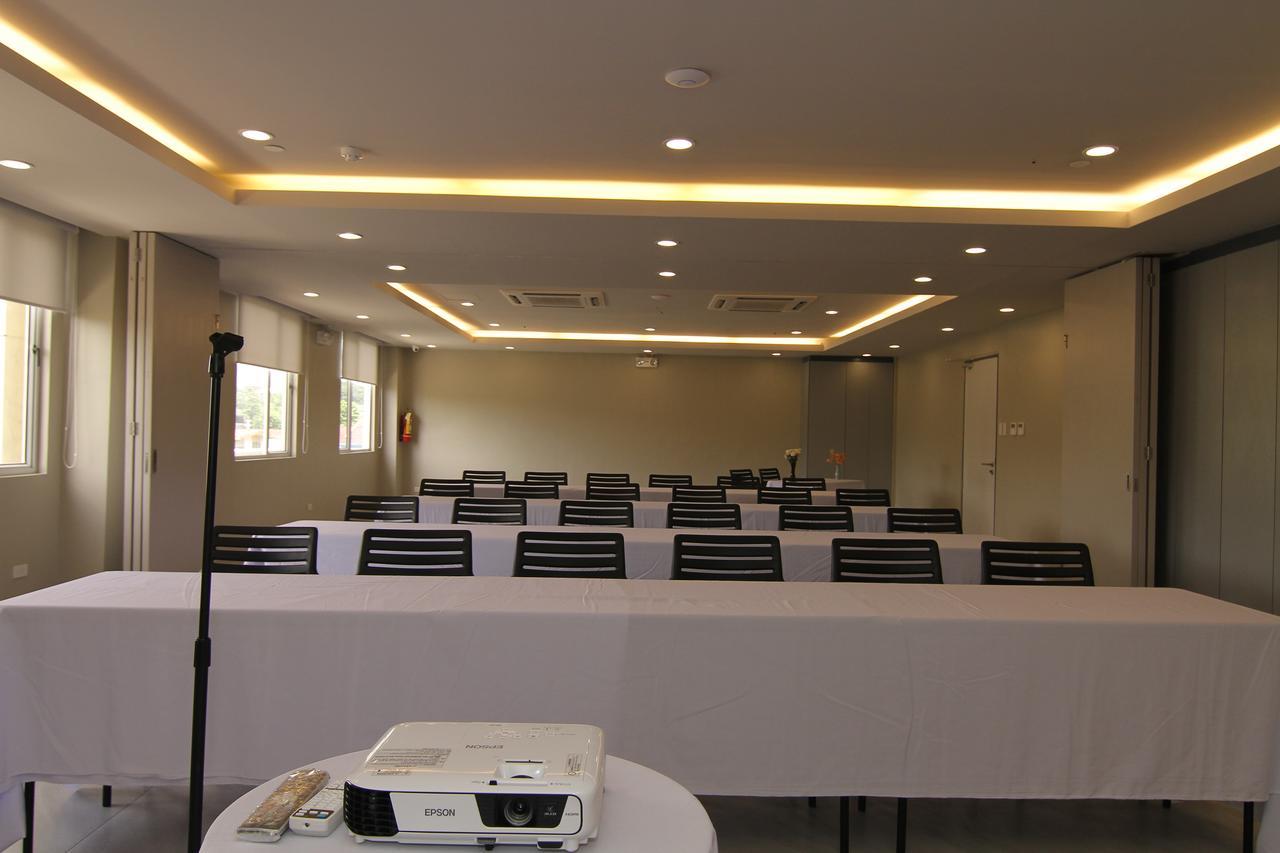 Cebu Hotel Plus Екстериор снимка