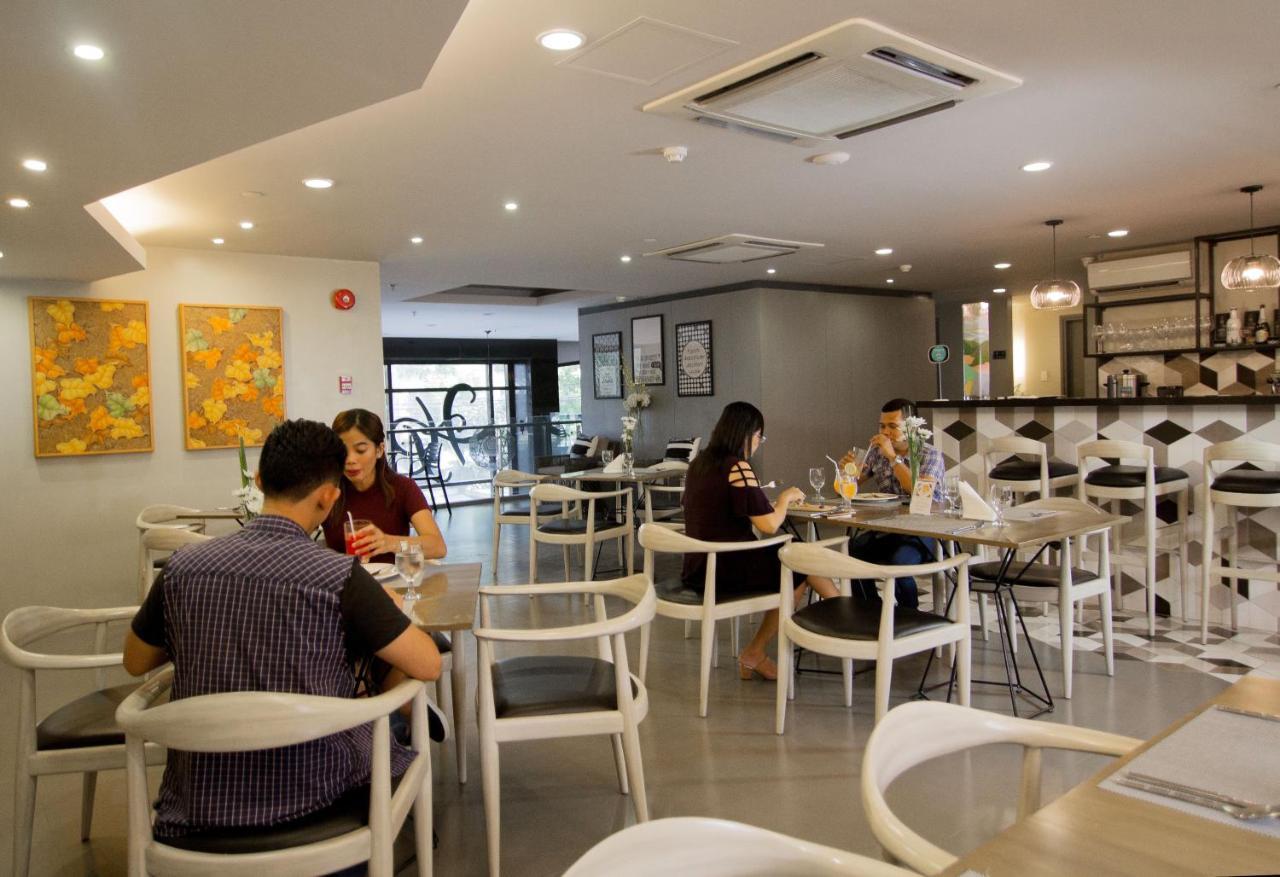 Cebu Hotel Plus Екстериор снимка